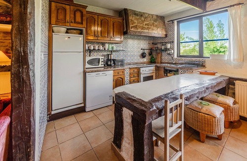 Villasur de Herreros House | Casa Rural Villapajar: Sleeps 12, Fireplace, River & Mountain Views in Burgos