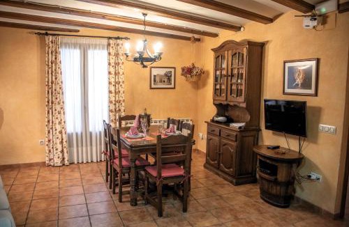 Todolella Apartment | Casa Rural Nuri de Rei A y B