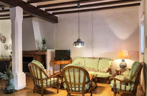 Rotova Ski Chalet | Casa Rural Pet Friendly con 10000 m2 de finca y piscina