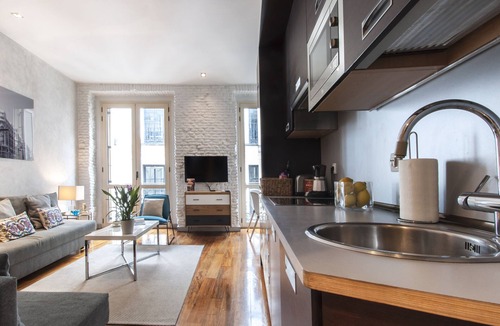 Huertas Apartment | Central Madrid. Barrio Letras, Walking distance to Museums, Plazas and GranVia