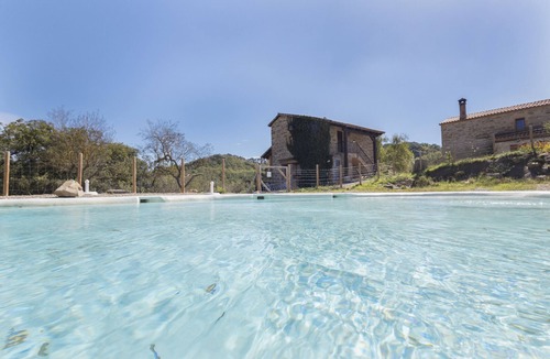 La Molsosa House | Chalet 'Masia La Clariana' with Mountain Views, Private Pool and Wi-Fi