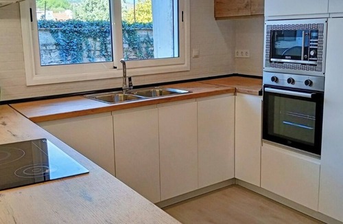 Sant Marti Sesgueioles Cottage | Charming village lodging to relax in the middle of nature
