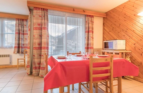 Briancon Apartment | Charming 2BR Apartment with Balcony, Ski Locker & Garage in Briançon, Close to Shops & Cable Car