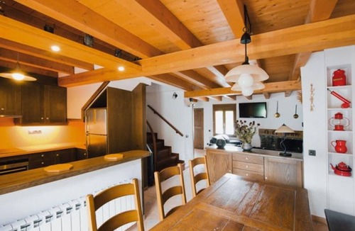Montardit de Baix Villa | Charming mountain house, pets welcome