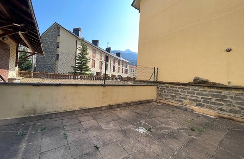 Villanua Apartment | Charming Mountain Duplex in Villanúa