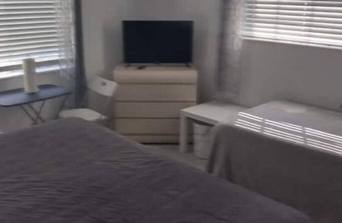 Lauderdale Lakes Apartment | Charming studio with AC, WiFi in lovely Lauderdale Lakes