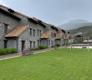 Fiscal Apartment | Coqueto dúplex - ORDESA l WIFI l VISTAS l GARAJE