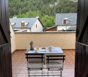 Fiscal Apartment | Coqueto dúplex - ORDESA l WIFI l VISTAS l GARAJE