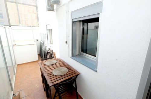 Sant Carles de la Rapita Apartment | Cosy apartment for 5 guests with A/C, WIFI, TV and balcony