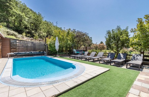 Oden Villa | Country House 'Balcón' with Lake Views, Wi-Fi, and Air Conditioning