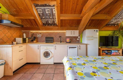 Puertolas House | Country House 'Casa Pirinea' with Mountain View and Wi-Fi