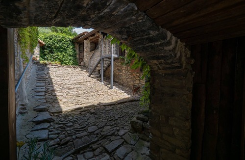 Lardies House | Country House 'La Solana' with Mountain View, Shared Pool and Wi-Fi