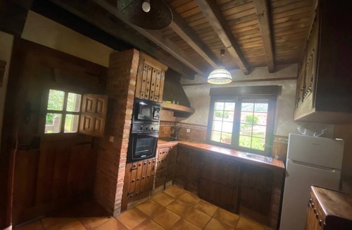Celis House | Country House 'Los Avellanos 3' with Mountain Views, Private Terrace and Garden