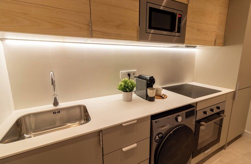 El Camp de l'Arpa del Clot Apartment | Cozy 2-bedroom apartment in welcoming Barcelona with AC, WiFi