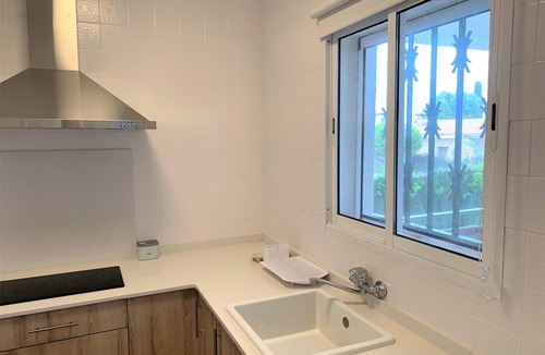 Torredembarra Villa | Cozy 4-Bedroom House with Garden, 15 mins Walk to Beach - Torredembarra