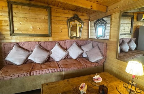 Viladecans Boat Rental | Cozy Oasis near Barcelona & Fresh Sea Breeze Boat Stay