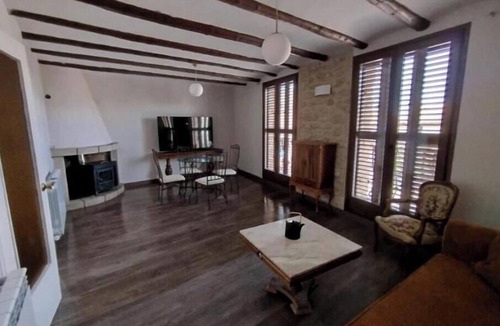 Calaceite Apartment | Cozy rural apartment: Flor de Bennet