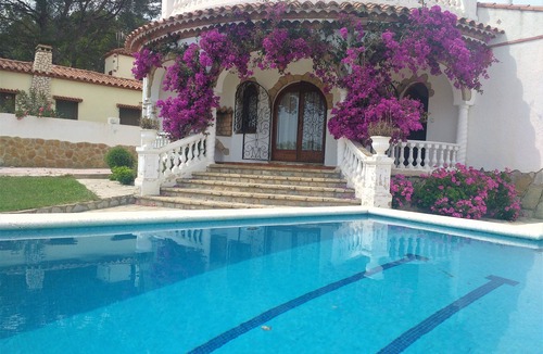 Miami Platja Villa | Detached villa for 6 people located in Miami Playa