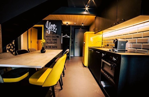 Soell Apartment | DONT STOP ME NOW 3 Bedrooms - Boutique Apartments OLD SCHOOL