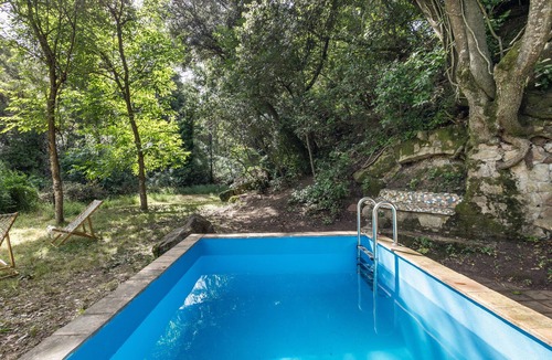 El Bruc House | Eco Masias Cal Ferran Country House with Mountain Views, Wi-Fi, and Air Conditioning