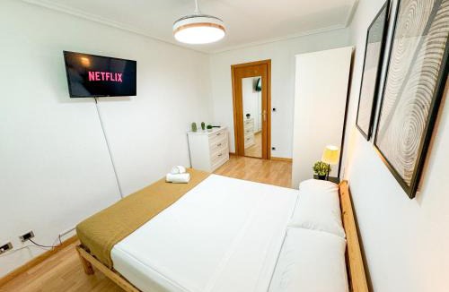 Barrio de Jesus Apartment | El Angel del Pilar Turistea