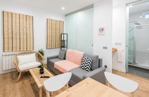 Embajadores Apartment | El Mesón de Siempre