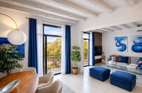 Ciutat Vella Apartment | Elegant 130 m² apartment with balcony and views of Port Vell – Paseo Colón