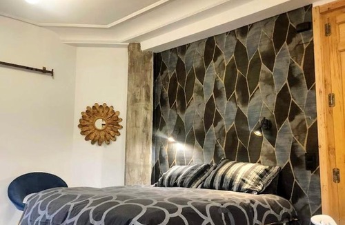 Zaragoza Centro Apartment | Estiloso estudio en Gran Via, vistas al Huerva
