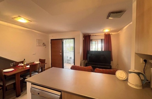 Alhama de Murcia Apartment | Fabulous 2-Bedroom Apartment on, Condado de Alhama Golf Resort, Murcia