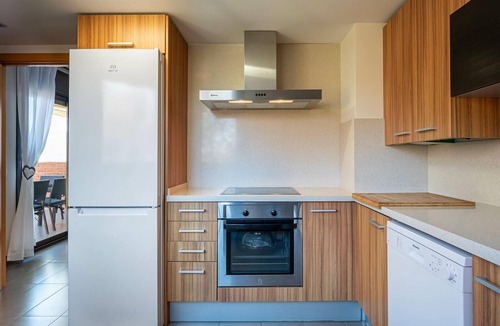 Torredembarra Apartment | Family apartment 2 bedrooms, terrace, near beach, parking, pool