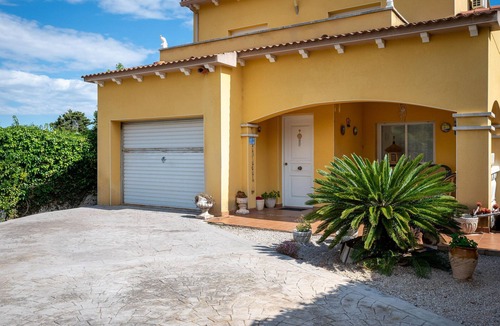 Creixell House | Family home in Creixell with private pool and wifi