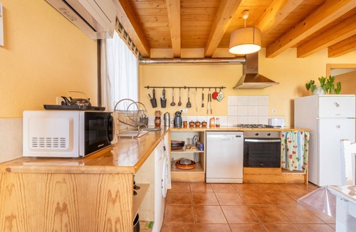 Ribera d'Ondara House | Farmhouse 'El Refugi De Rubinat' with Mountain View, Wi-Fi and Air Conditioning