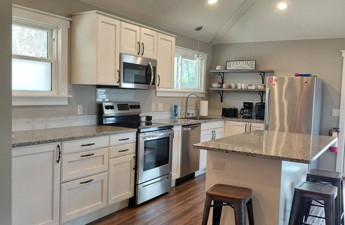 Poynette House | Finish your summer with a bang at Beach Garden Bungalow