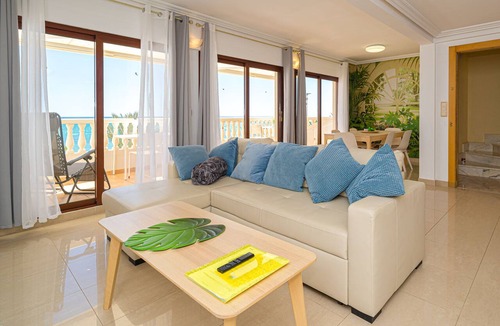 Coveta Fuma Apartment | Front line new 3 bed apartment with ideal para familias