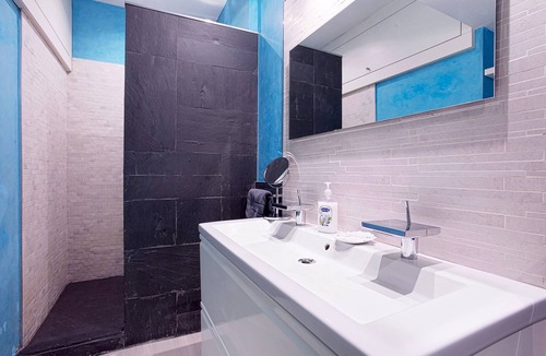 Jeronimos Apartment | Genteel Home Retiro III