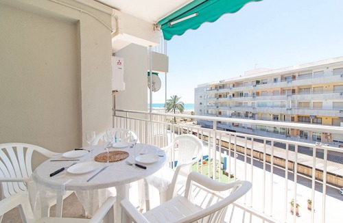 Canet de Berenguer Apartment | Global Vacacional: Apartment on the beach front, Canet de Berenguer