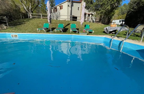 Oden Villa | Gran Parents Country House with Lake Views, Wi-Fi, and Air Conditioning