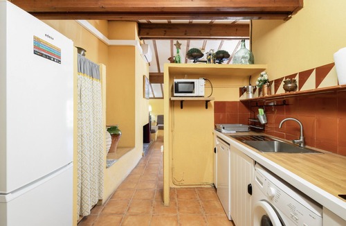 Sant Joan les Fonts House | Granota de Mas Violella Country House: Nature Park, Views, Pool & Wi-Fi