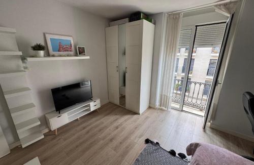 La Roqueta House | Habitación en el centro con balcón