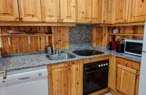 Pla de l'Ermita Apartment | Helle Wohnung mit Garten Besiberri 6 Vall de Boí by Interhome