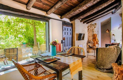 Jorquera Hotel | HOHLE Cave Suite (Cave Hotel Lomas de Ruvira)