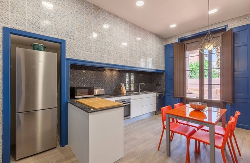 Vilafranca del Penedes Apartment | Holiday Home 'Apartament Xarello' with Terraces
