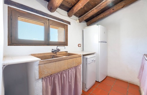 La Torre d'En Besora House | Holiday Home 'El Cup' with Mountain Views, Shared Pool & Private Terrace