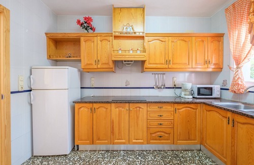 Vinaros Villa | Holiday Home "Can Quetu" with Private Pool, Terrace, and Wi-Fi