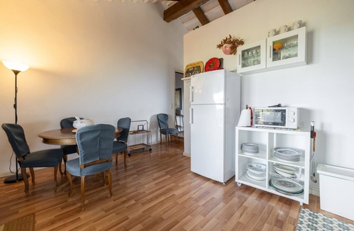 Deltebre House | Holiday Home 'Casa Sorrapa' with Lake Views, Wi-Fi and Air Conditioning