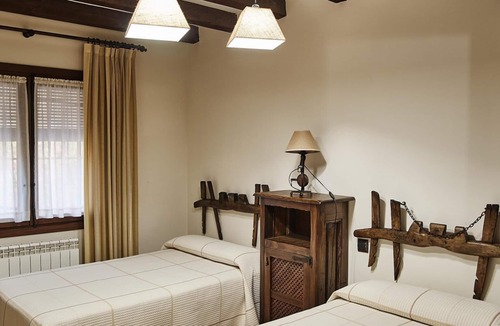 Hontanar House | Holiday Home 'El Cantueso 2' with Mountain View, Wi-Fi and Air Conditioning