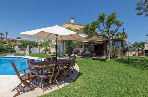 Segur de Calafell House | Holiday Home 'Elegance, Privacy, and Comfort' with Sea View, Private Pool and Wi-Fi