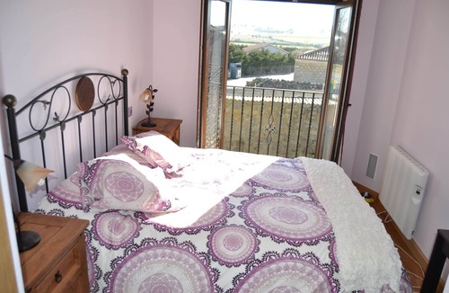 Bernuy-Salinero House | Holiday Home in Castilla-León with Pool