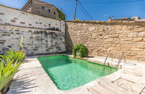 Artesa de Segre House | Holiday Home 'Les Orenetes' with Mountain Views, Wi-Fi and Air Conditioning