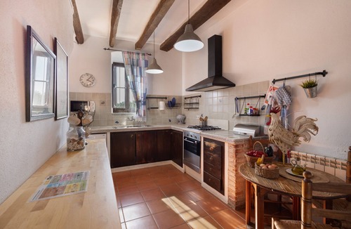 Sant Jaume dels Domenys House | Holiday Home 'Les Orenetes Casa Rural' with Mountain View, Private Pool and Wi-Fi